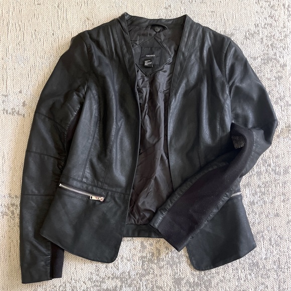 Black faux leather dress jacket - Picture 2 of 3